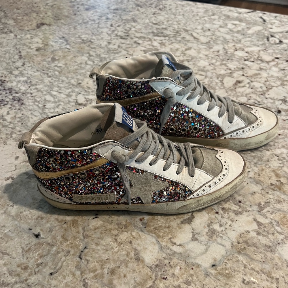 Golden Goose Mid star sneakers with glitter. Size 38. Excellent condition.